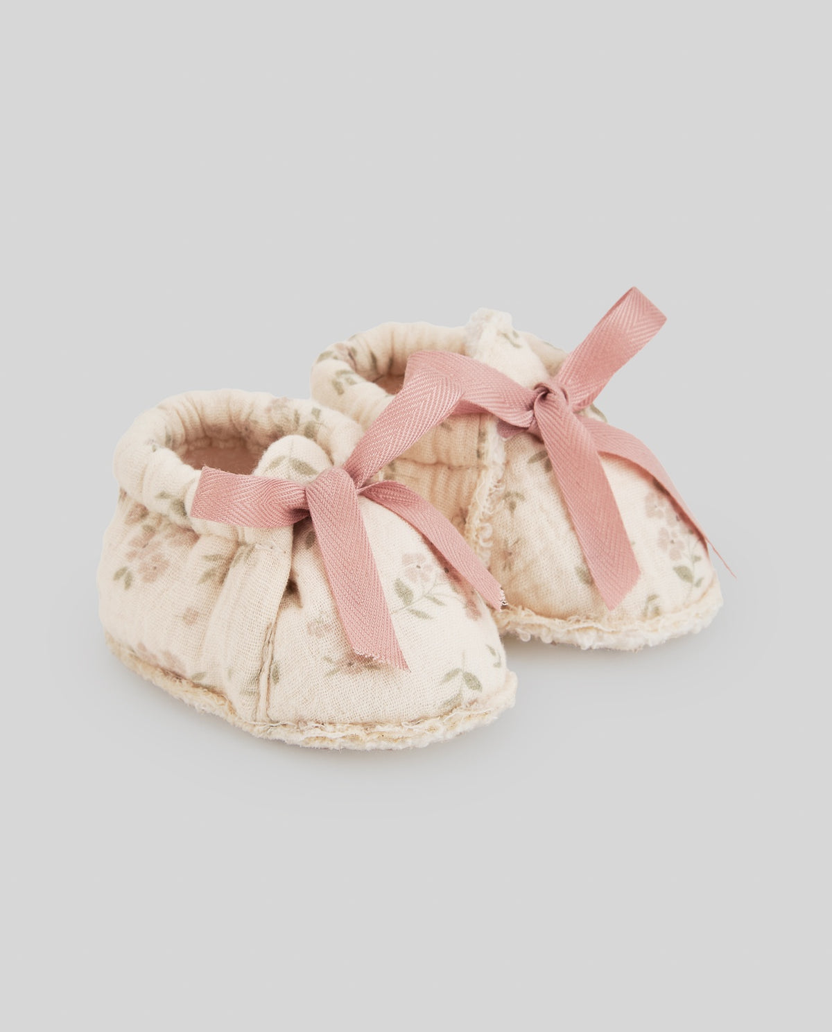 KNIT NEWBORN BOOTIES "MONECA"