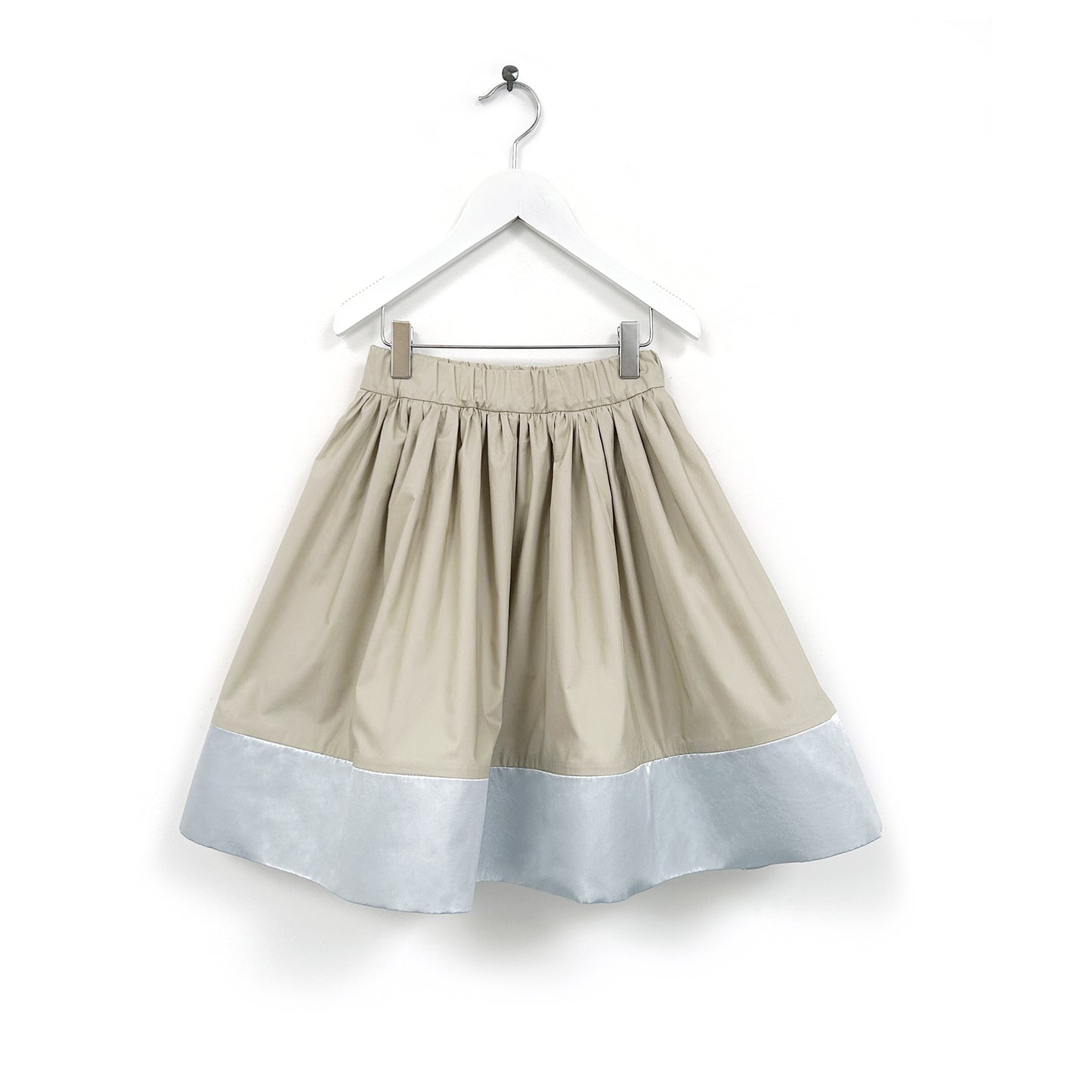 Set wide skirt with blouse shiny hem -LOVE
