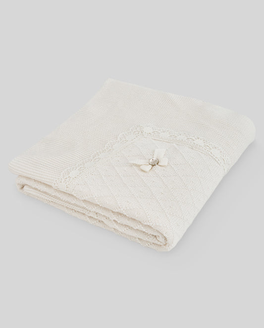 KNIT NEWBORN SHAWL "PAZ OI 26-27