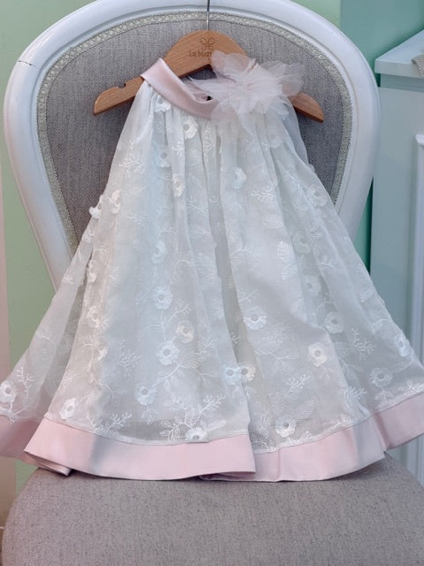 DRESS AMERICAN WITH EDGE